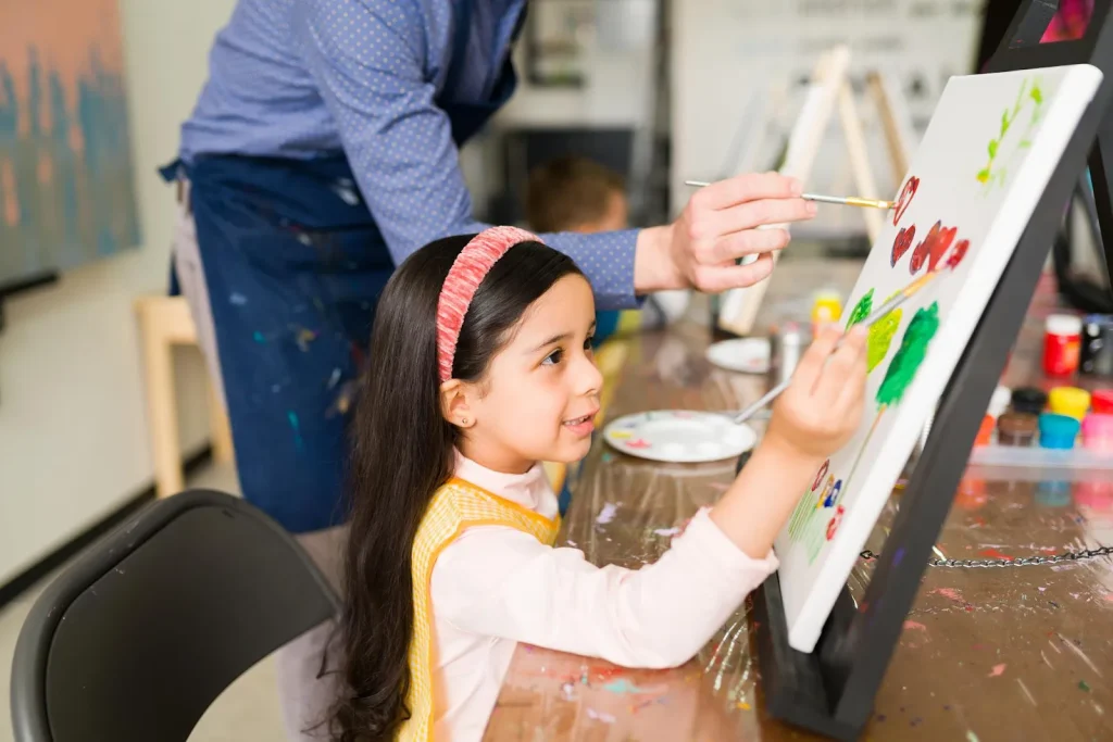 10 Advantages Of Art Therapy To Support For Kids And Beginner Adults